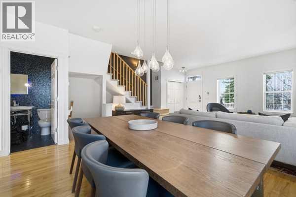 












2405 Sorrel Mews SW

,
Calgary,




Alberta
T2T6G5

