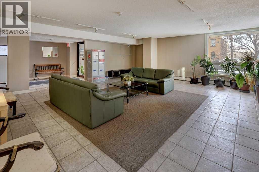 












802, 616 15 Avenue SW

,
Calgary,




Alberta
T2R0R5

