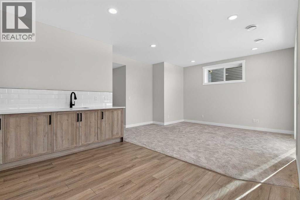 












298 Kinniburgh Loop

,
Chestermere,




Alberta
T1X3C3

