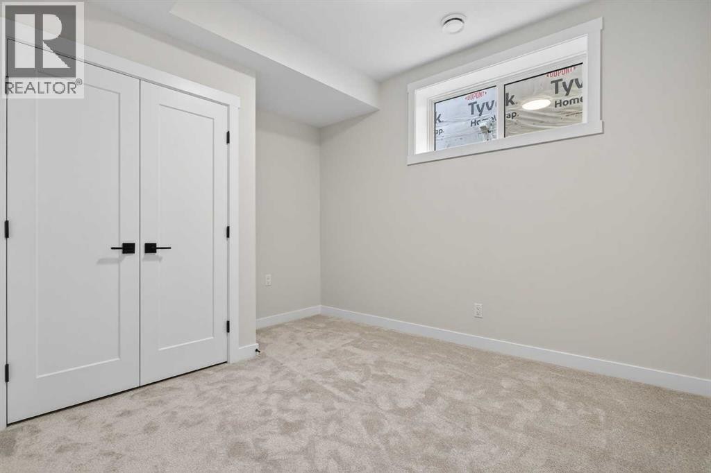 












298 Kinniburgh Loop

,
Chestermere,




Alberta
T1X3C3

