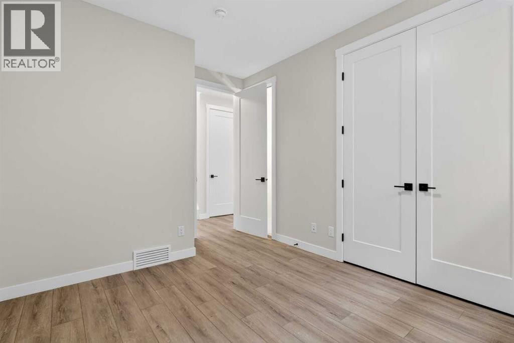 












298 Kinniburgh Loop

,
Chestermere,




Alberta
T1X3C3

