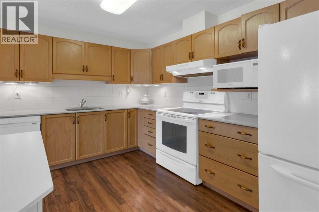 












206, 3206 Hawksbrow Point NW

,
Calgary,




Alberta
T3G4C9

