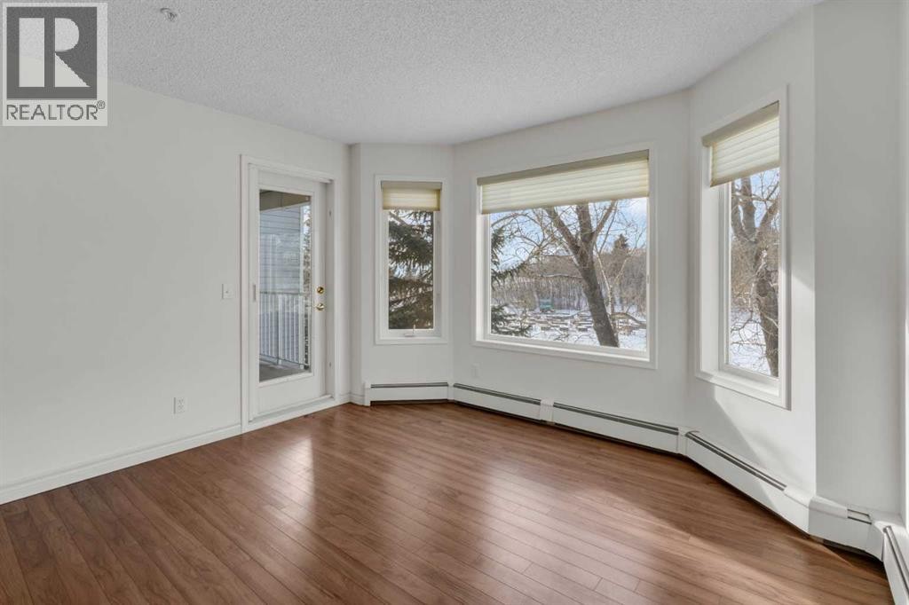 












206, 3206 Hawksbrow Point NW

,
Calgary,




Alberta
T3G4C9

