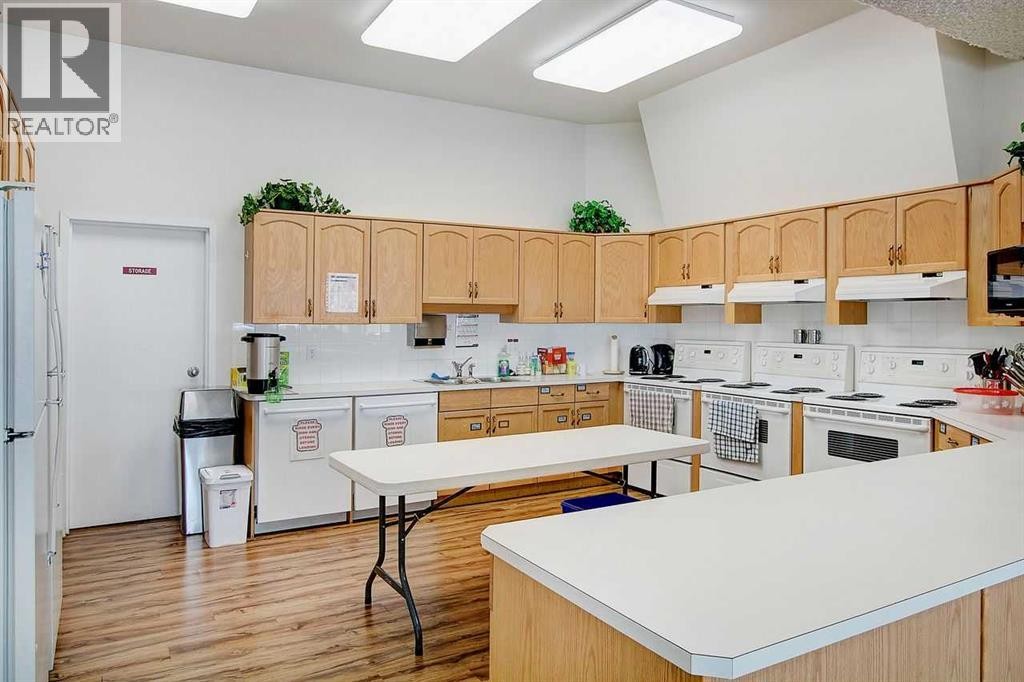 












206, 3206 Hawksbrow Point NW

,
Calgary,




Alberta
T3G4C9

