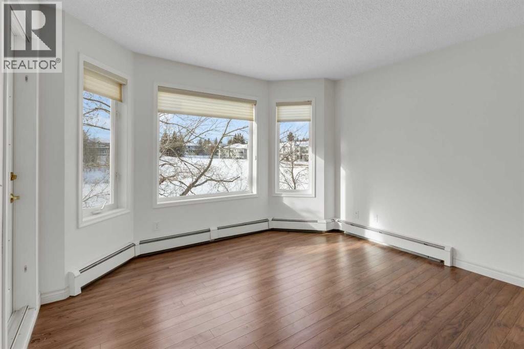 












206, 3206 Hawksbrow Point NW

,
Calgary,




Alberta
T3G4C9

