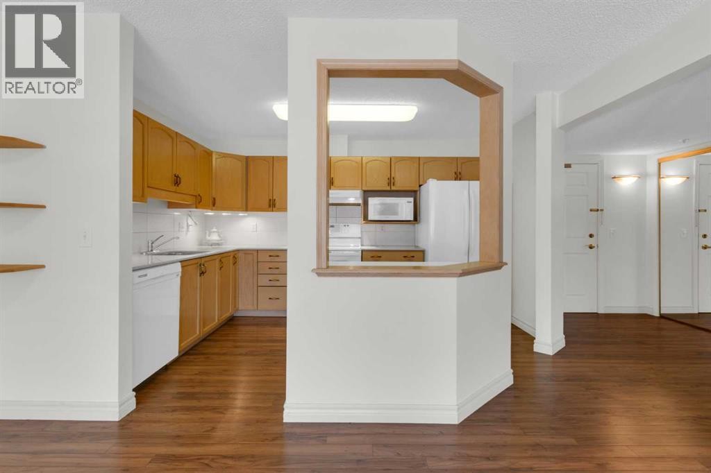 












206, 3206 Hawksbrow Point NW

,
Calgary,




Alberta
T3G4C9

