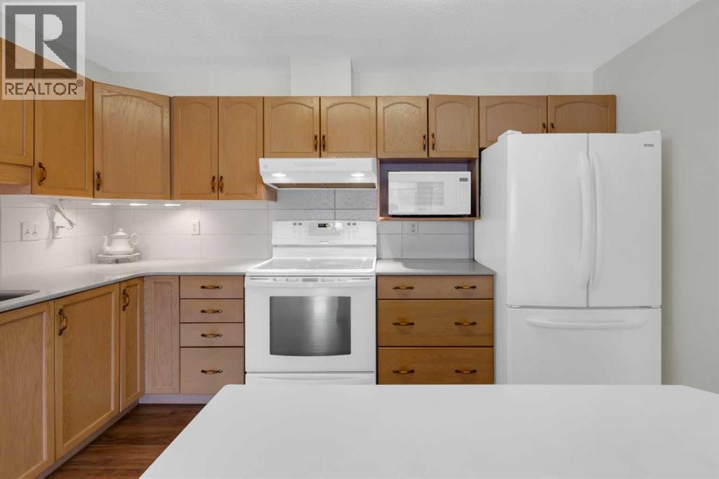 












206, 3206 Hawksbrow Point NW

,
Calgary,




Alberta
T3G4C9

