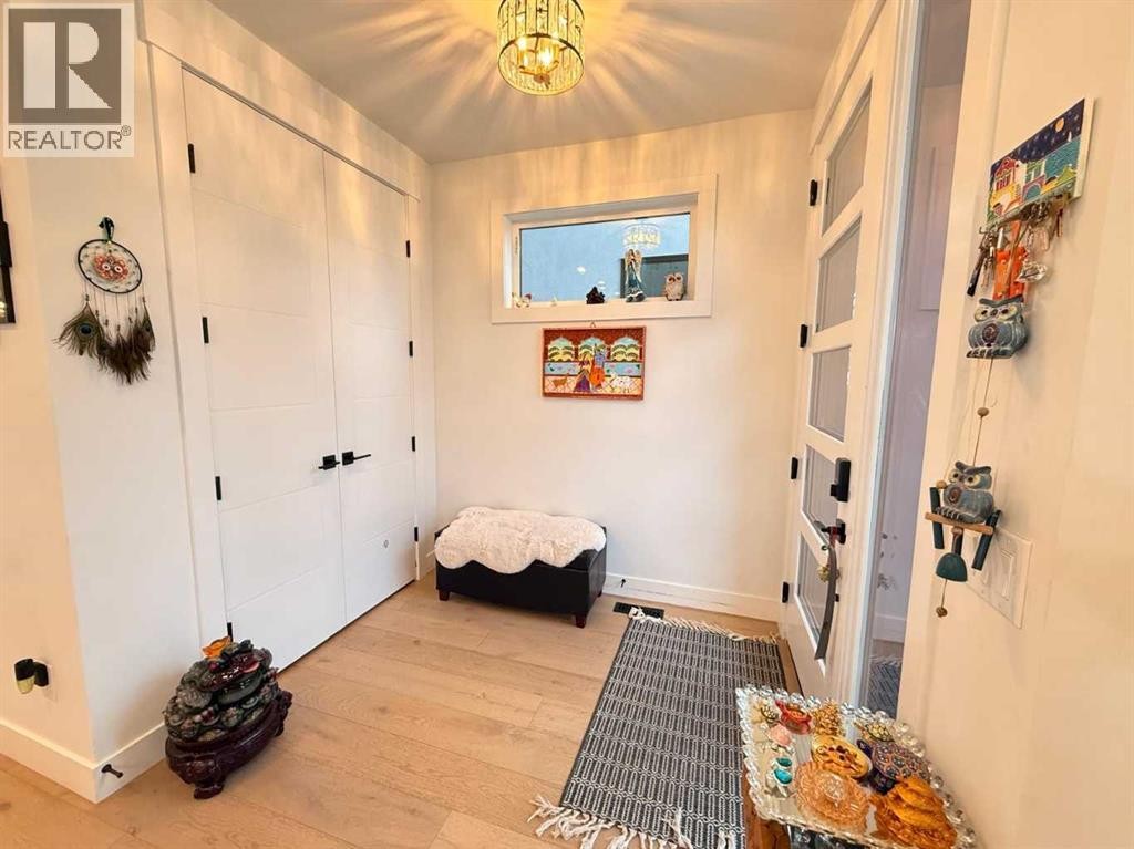 












103 Hartford Road NW

,
Calgary,




Alberta
T2K2A7

