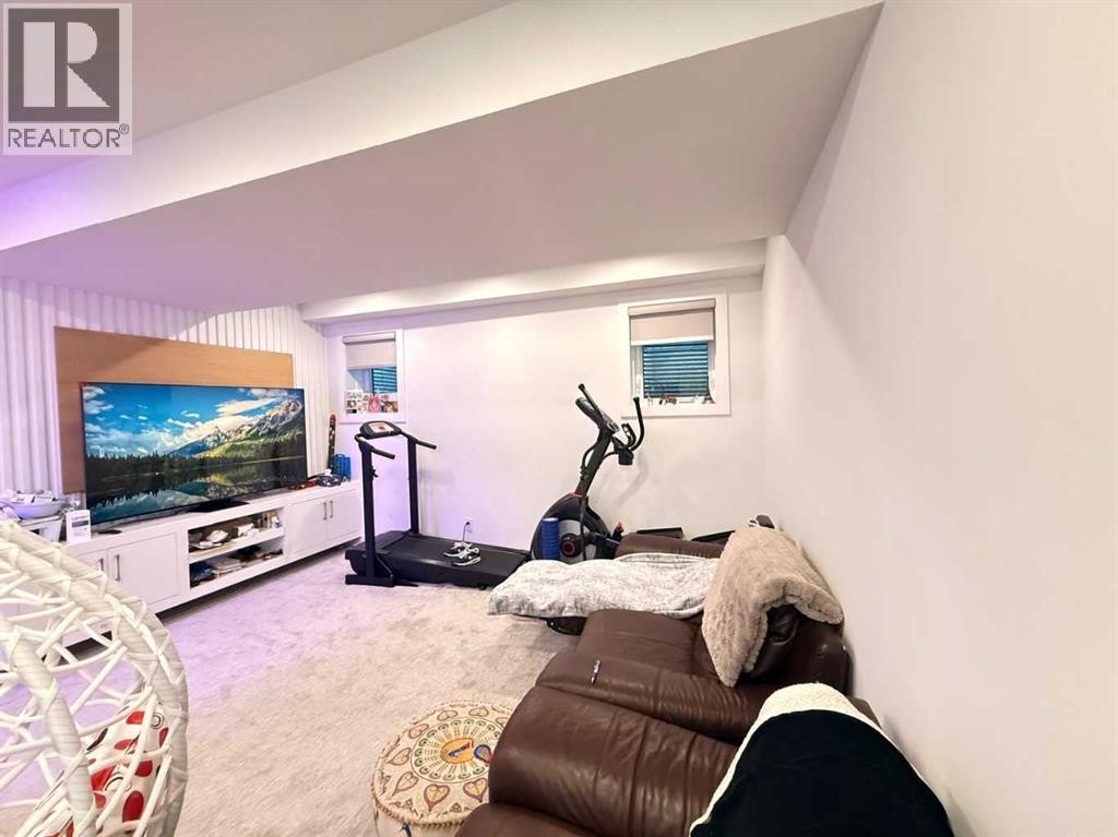 












103 Hartford Road NW

,
Calgary,




Alberta
T2K2A7

