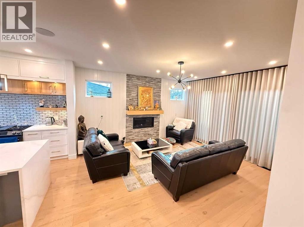 












103 Hartford Road NW

,
Calgary,




Alberta
T2K2A7

