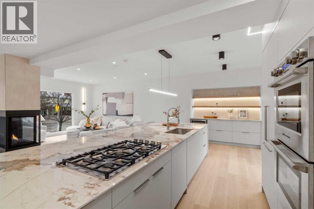 












3531 Spruce Drive SW

,
Calgary,




Alberta
T3C3A5

