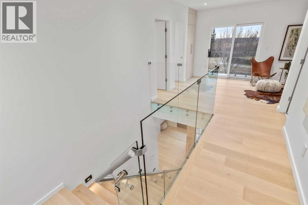 












3531 Spruce Drive SW

,
Calgary,




Alberta
T3C3A5

