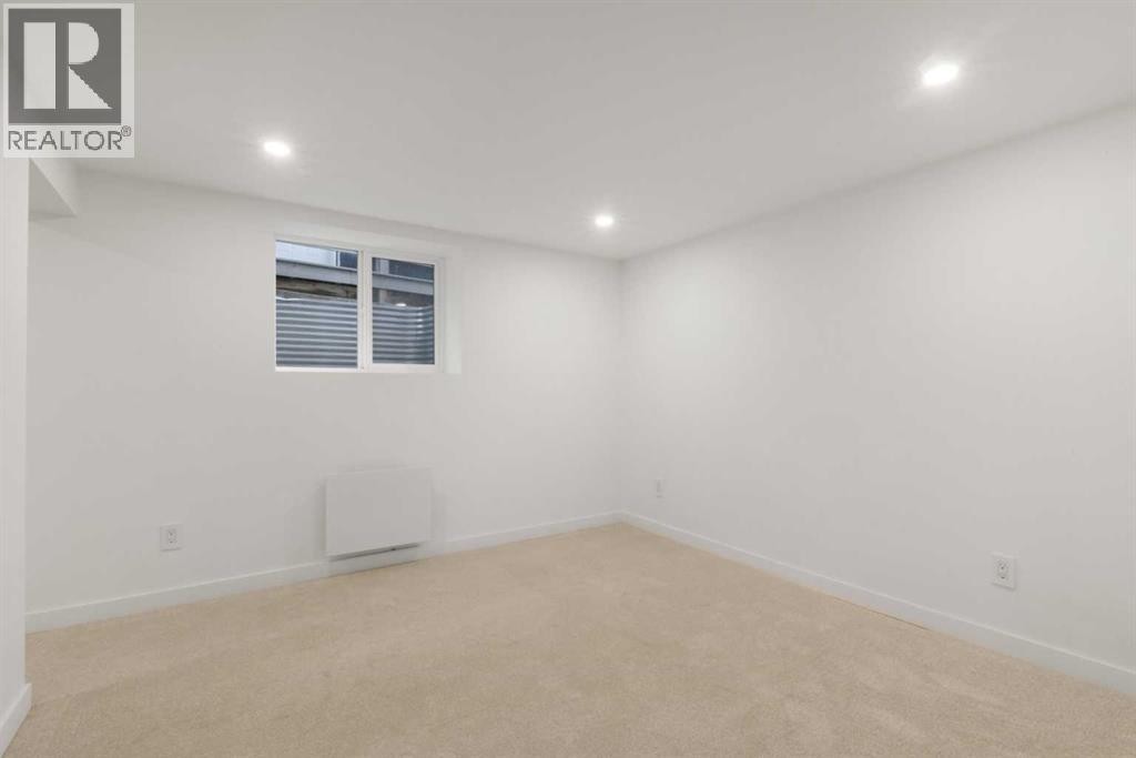 












3531 Spruce Drive SW

,
Calgary,




Alberta
T3C3A5

