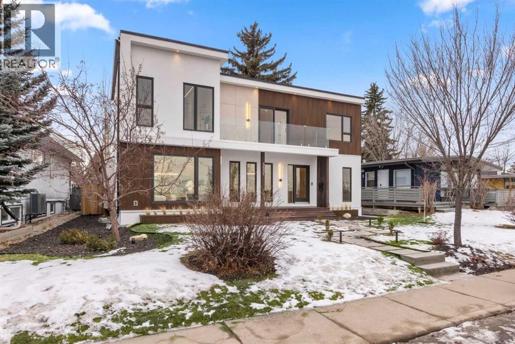 












3531 Spruce Drive SW

,
Calgary,




Alberta
T3C3A5

