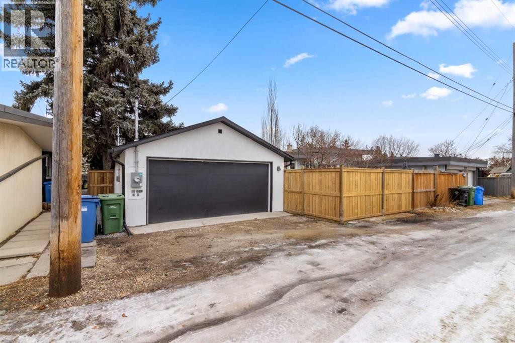 












3531 Spruce Drive SW

,
Calgary,




Alberta
T3C3A5

