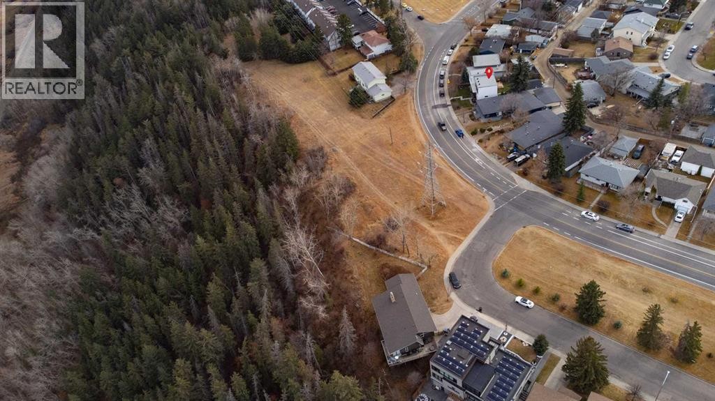 












3531 Spruce Drive SW

,
Calgary,




Alberta
T3C3A5

