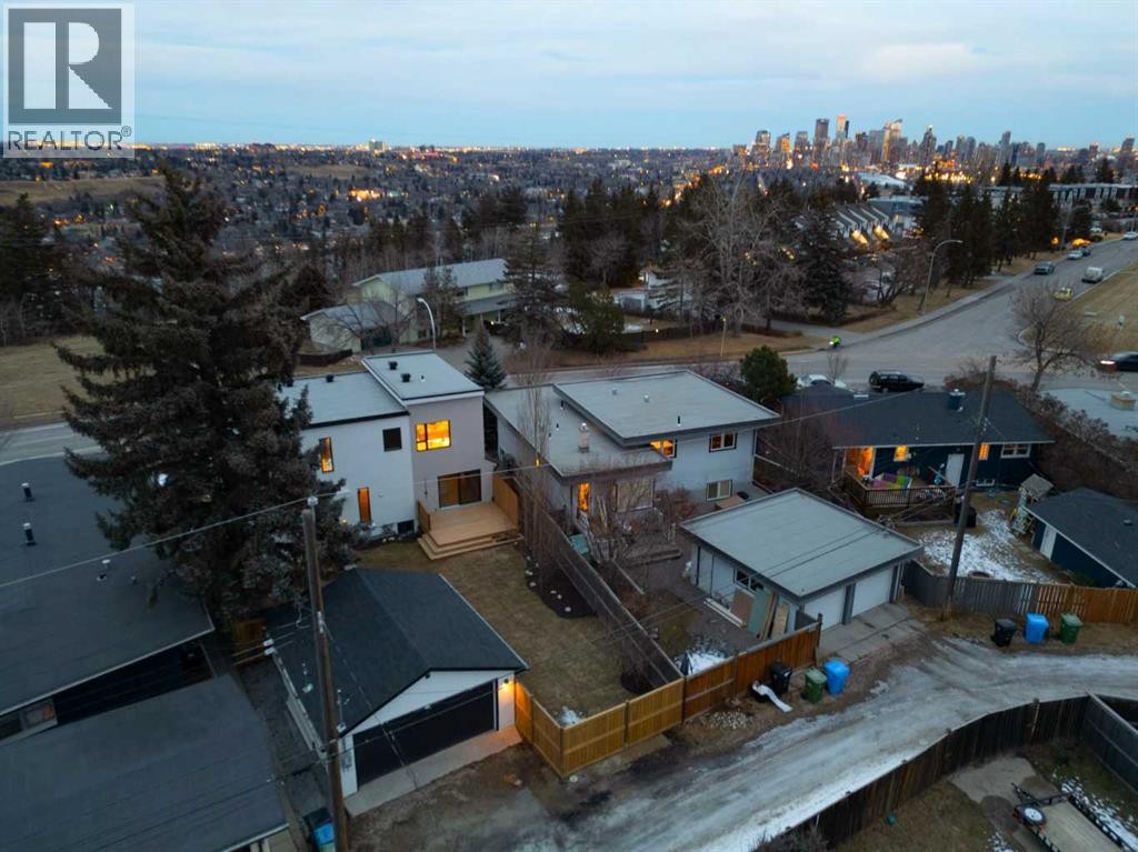 












3531 Spruce Drive SW

,
Calgary,




Alberta
T3C3A5

