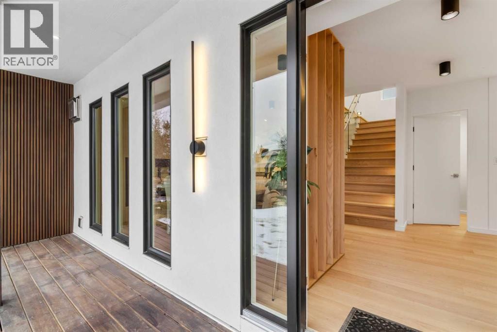 












3531 Spruce Drive SW

,
Calgary,




Alberta
T3C3A5

