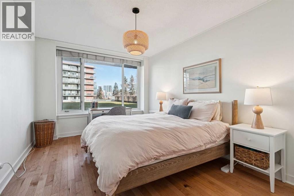 












204, 3316 Rideau Place SW

,
Calgary,




Alberta
T2S1Z4

