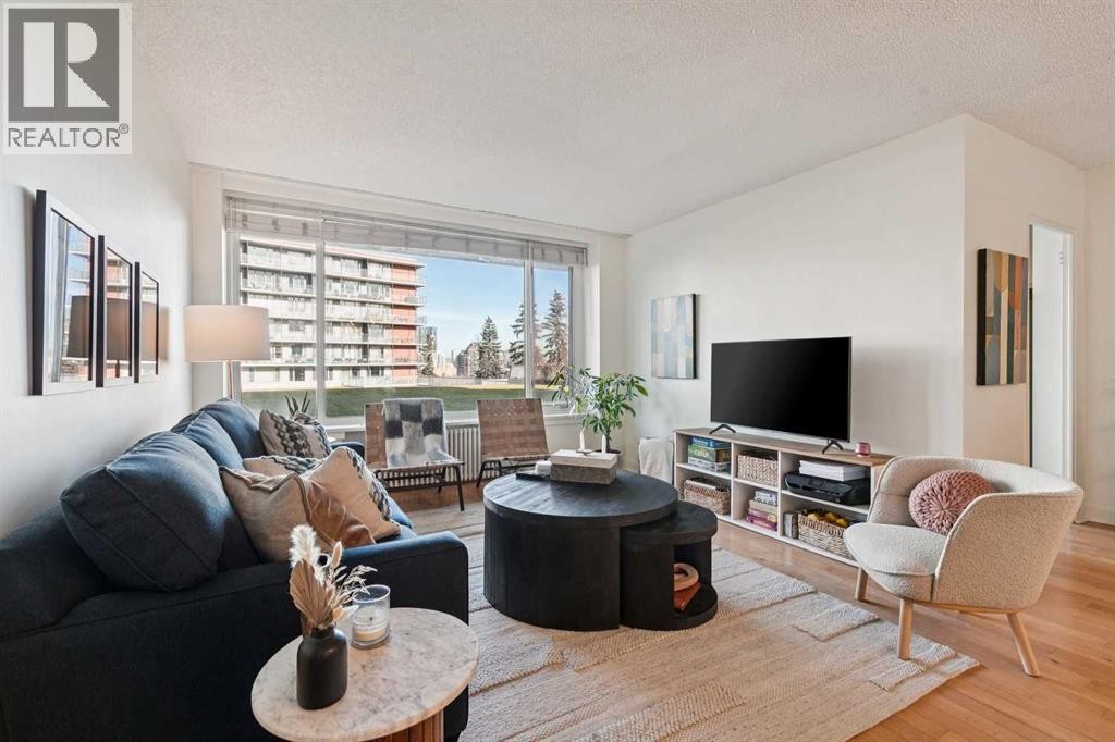 












204, 3316 Rideau Place SW

,
Calgary,




Alberta
T2S1Z4

