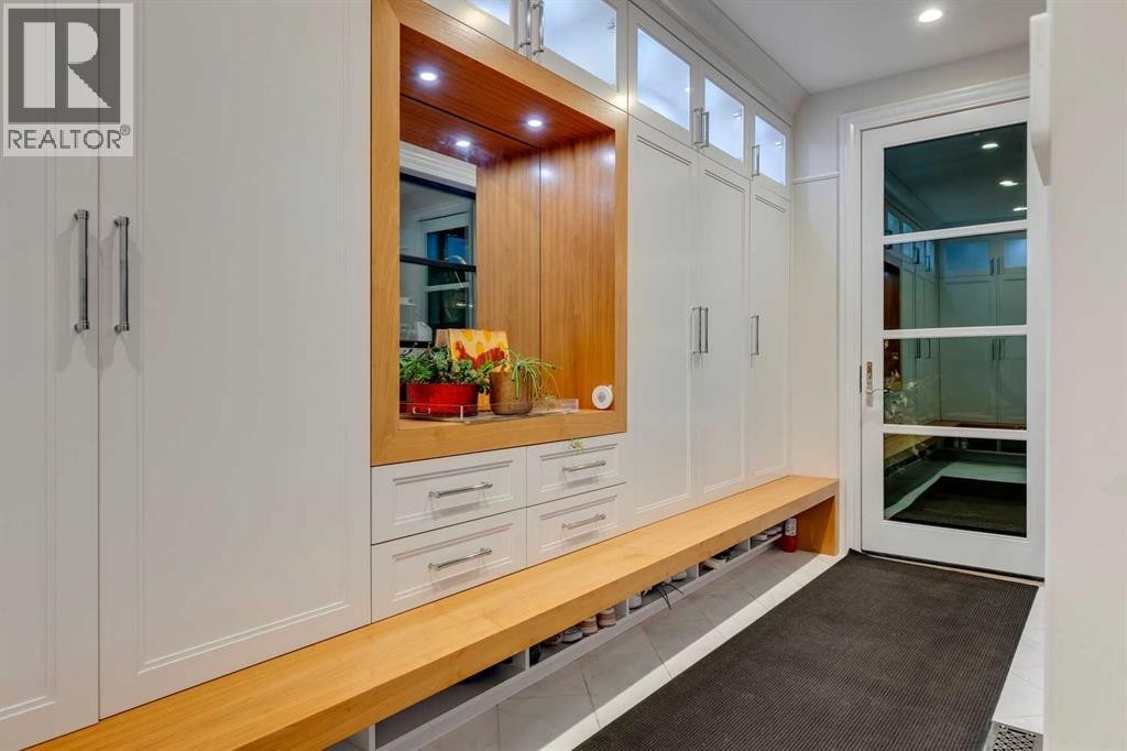 












1118 Premier Way SW

,
Calgary,




Alberta
T2R1L6

