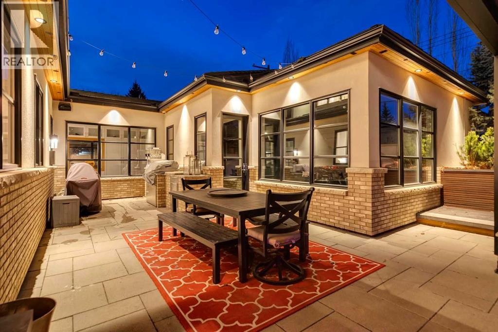 












1118 Premier Way SW

,
Calgary,




Alberta
T2R1L6

