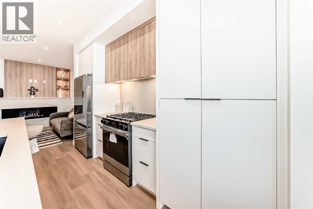 












1607 37 Avenue SW

,
Calgary,




Alberta
T2T2h2

