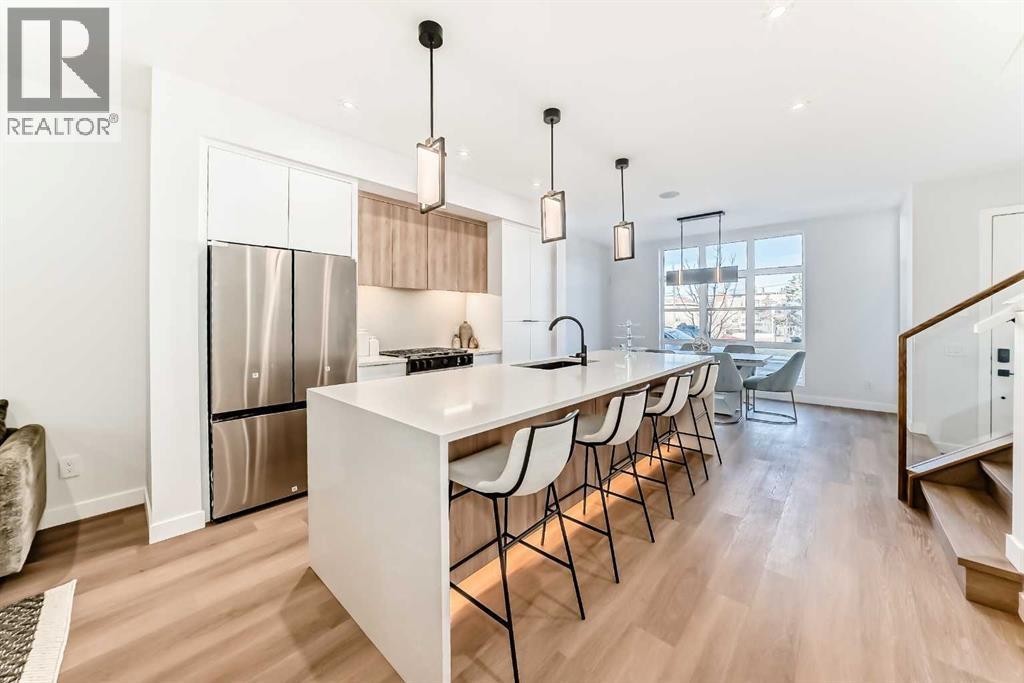 












1607 37 Avenue SW

,
Calgary,




Alberta
T2T2h2

