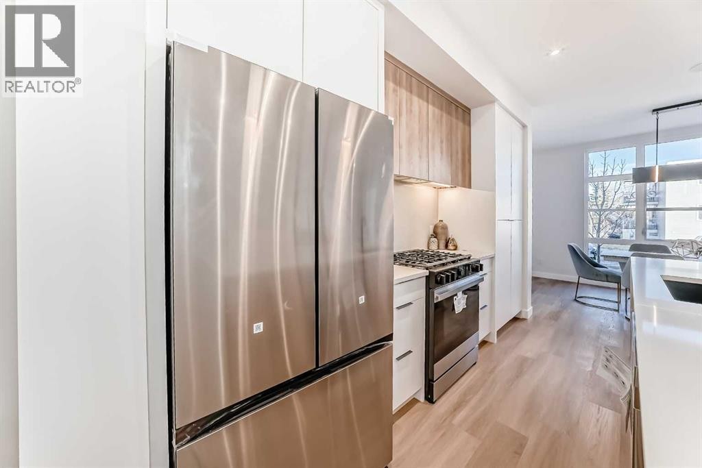 












1607 37 Avenue SW

,
Calgary,




Alberta
T2T2h2

