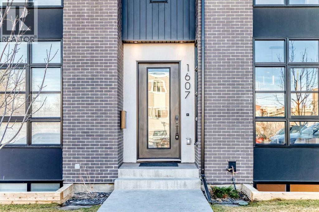 












1607 37 Avenue SW

,
Calgary,




Alberta
T2T2h2

