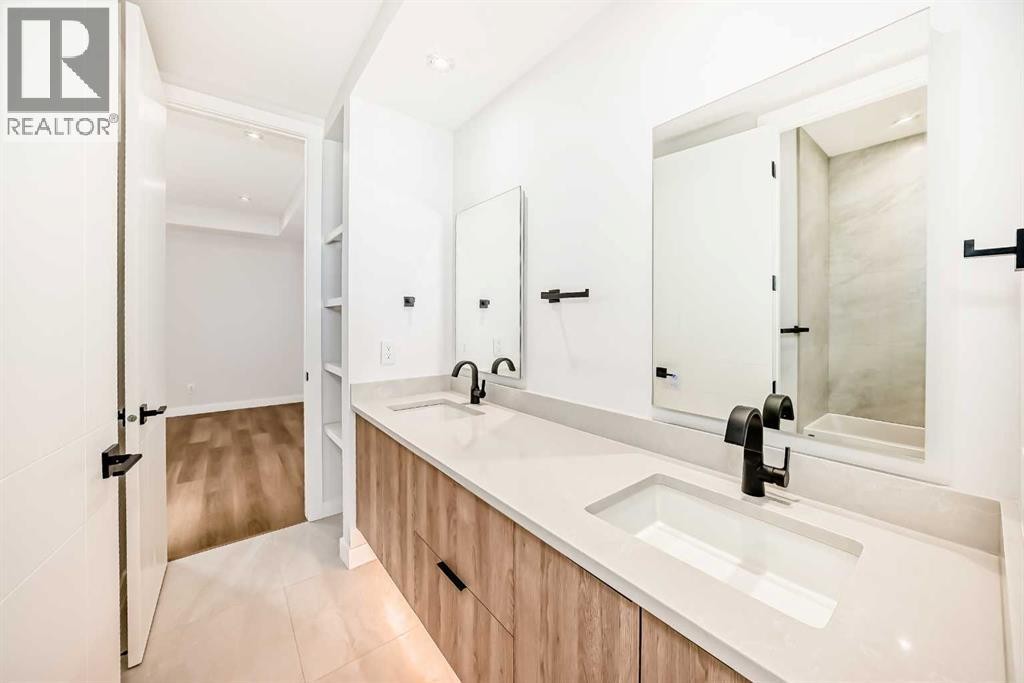 












1607 37 Avenue SW

,
Calgary,




Alberta
T2T2h2

