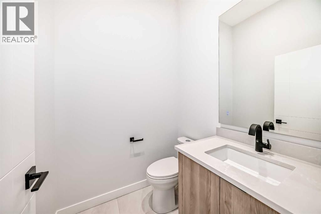 












1607 37 Avenue SW

,
Calgary,




Alberta
T2T2h2

