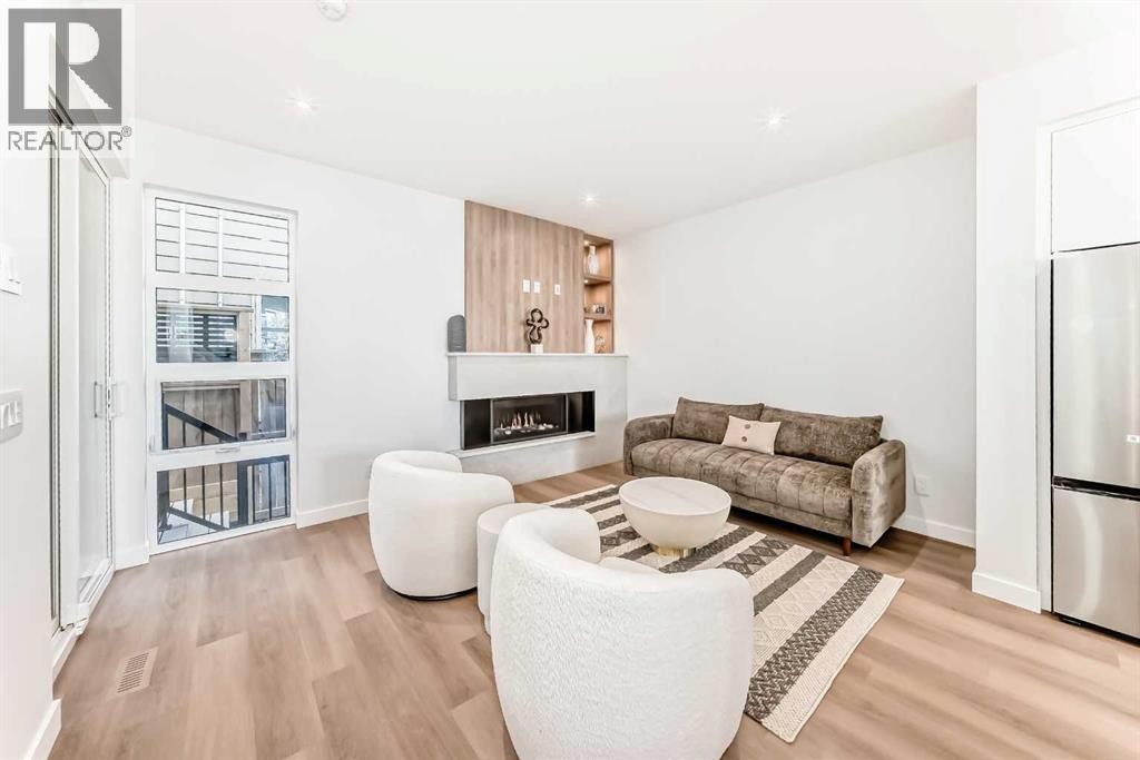 












1607 37 Avenue SW

,
Calgary,




Alberta
T2T2h2

