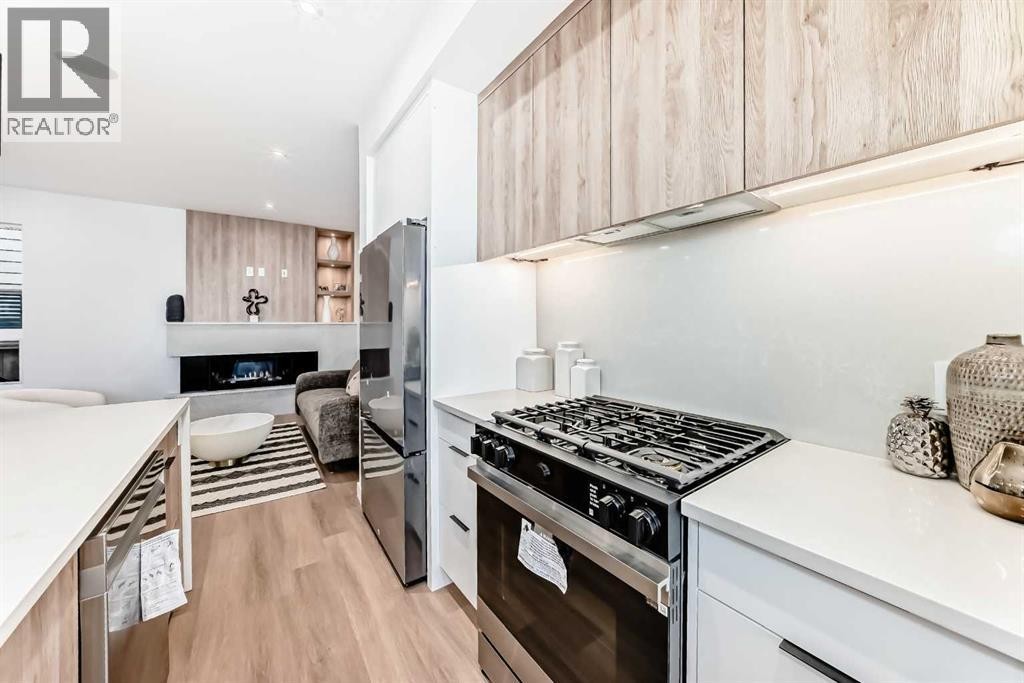 












1607 37 Avenue SW

,
Calgary,




Alberta
T2T2h2

