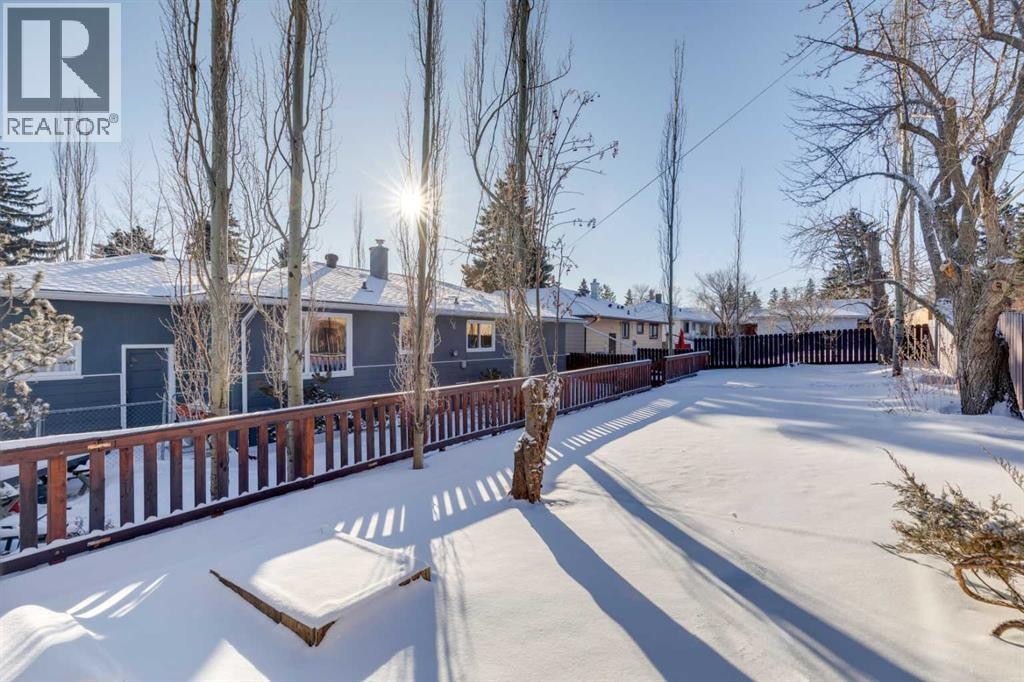 












35 45 Street SW

,
Calgary,




Alberta
T3C2B2

