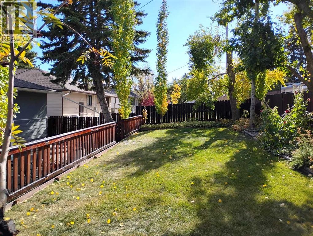 












35 45 Street SW

,
Calgary,




Alberta
T3C2B2

