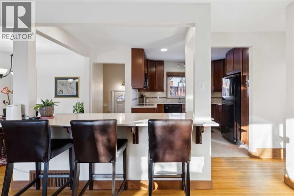 












35 45 Street SW

,
Calgary,




Alberta
T3C2B2

