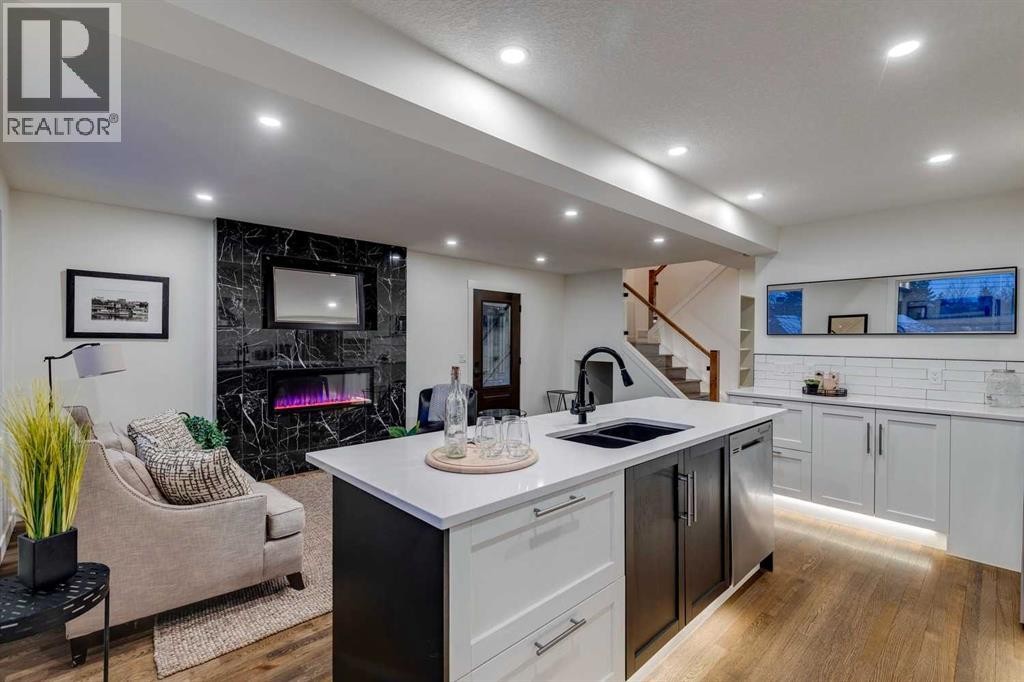 












2126 18A Street SW

,
Calgary,




Alberta
T2T4W2

