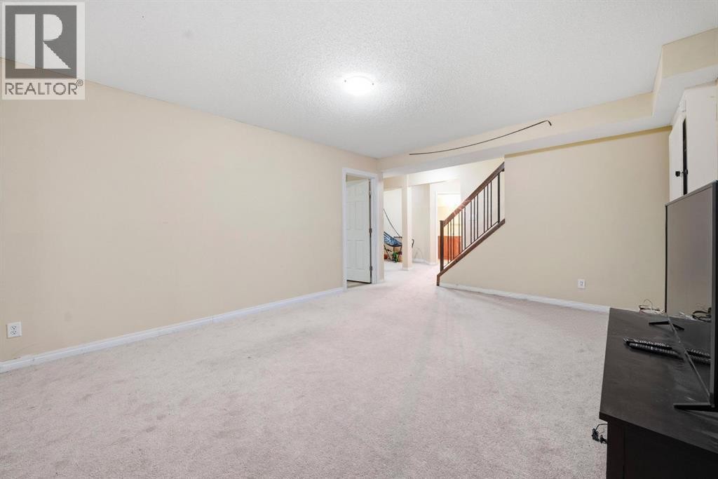 












93 Copperleaf Way SE

,
Calgary,




Alberta
T2Z0H9

