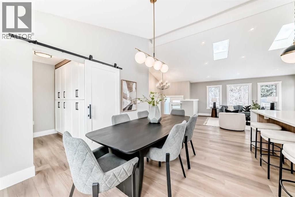 












7 Lake Sundance Place SE

,
Calgary,




Alberta
T2J2S9

