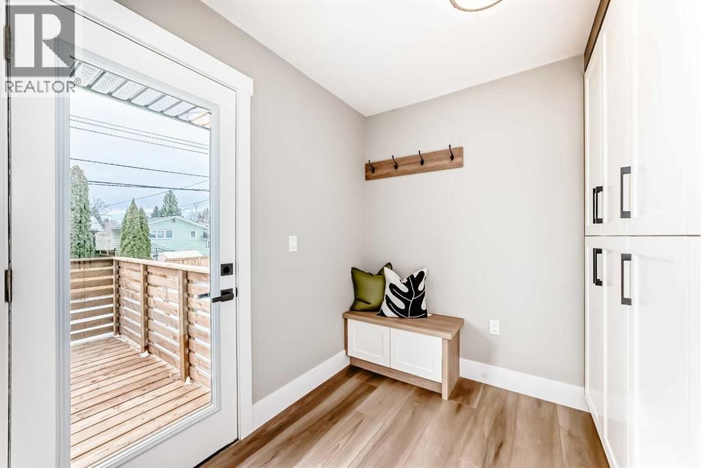 












7 Lake Sundance Place SE

,
Calgary,




Alberta
T2J2S9

