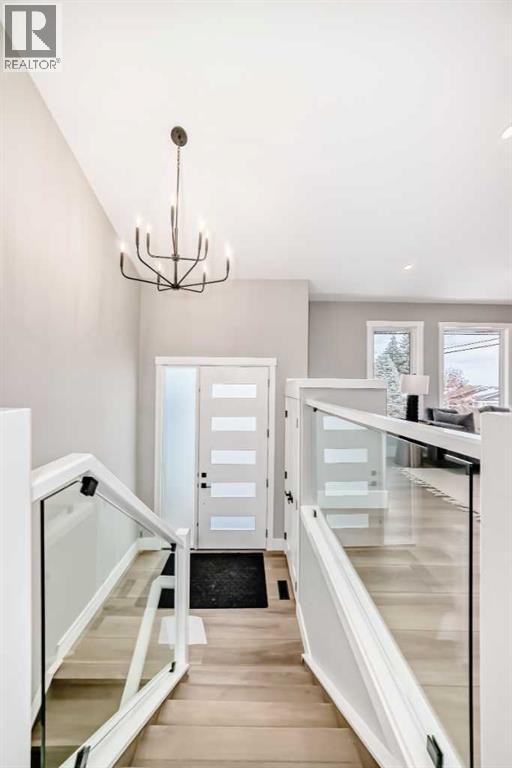 












7 Lake Sundance Place SE

,
Calgary,




Alberta
T2J2S9

