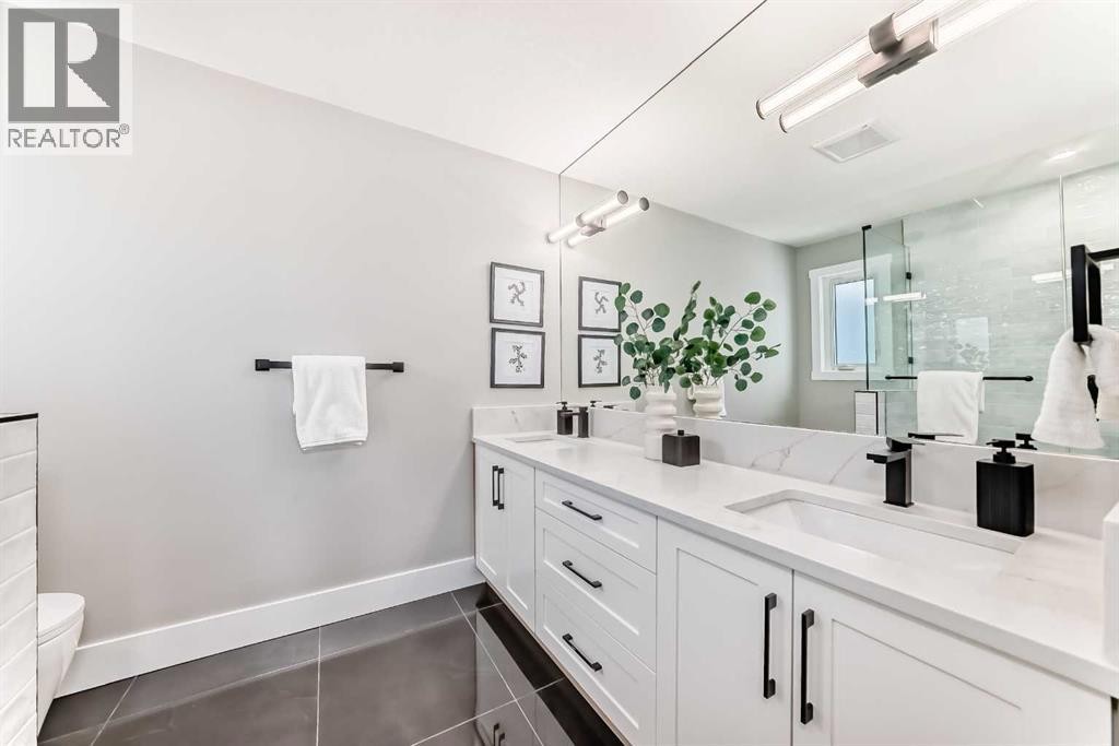 












7 Lake Sundance Place SE

,
Calgary,




Alberta
T2J2S9

