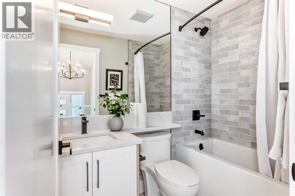 












7 Lake Sundance Place SE

,
Calgary,




Alberta
T2J2S9

