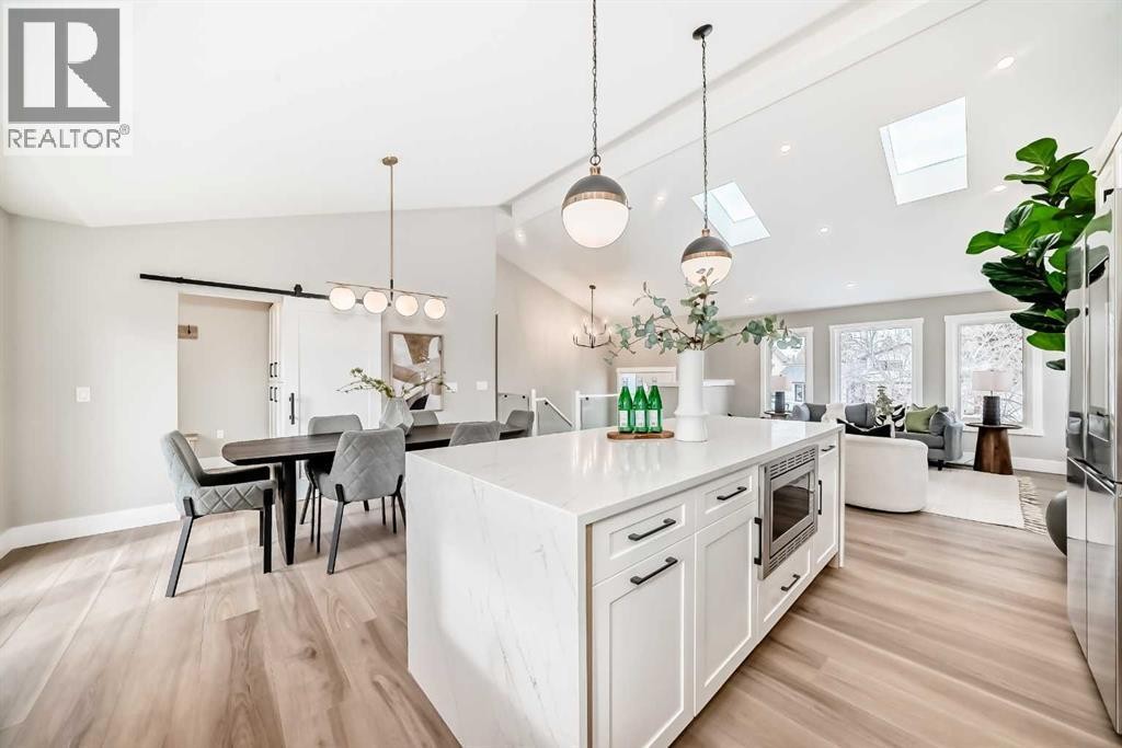 












7 Lake Sundance Place SE

,
Calgary,




Alberta
T2J2S9

