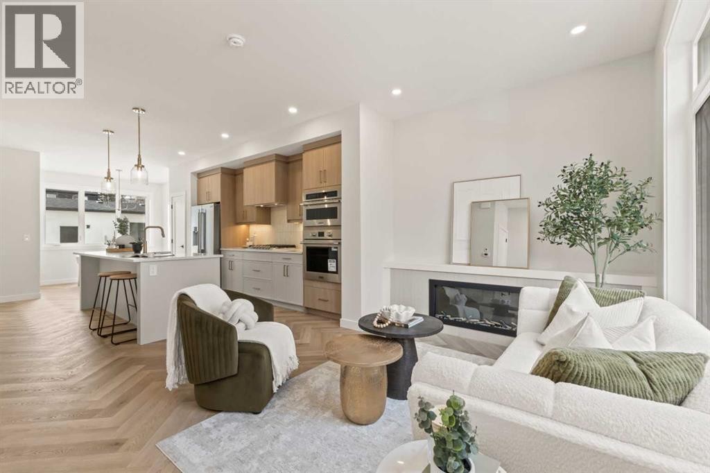 












3107 42 Street SW

,
Calgary,




Alberta
T3E3M4

