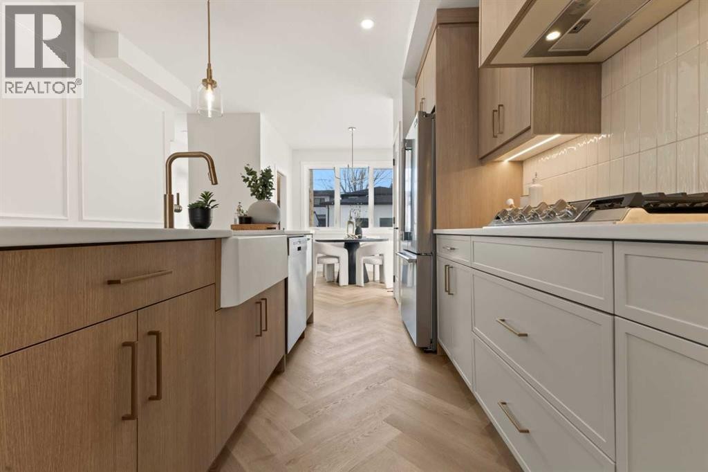 












3107 42 Street SW

,
Calgary,




Alberta
T3E3M4

