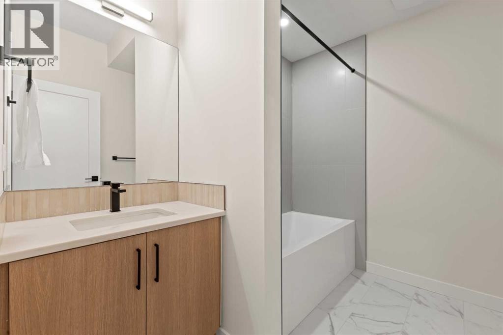 












3107 42 Street SW

,
Calgary,




Alberta
T3E3M4

