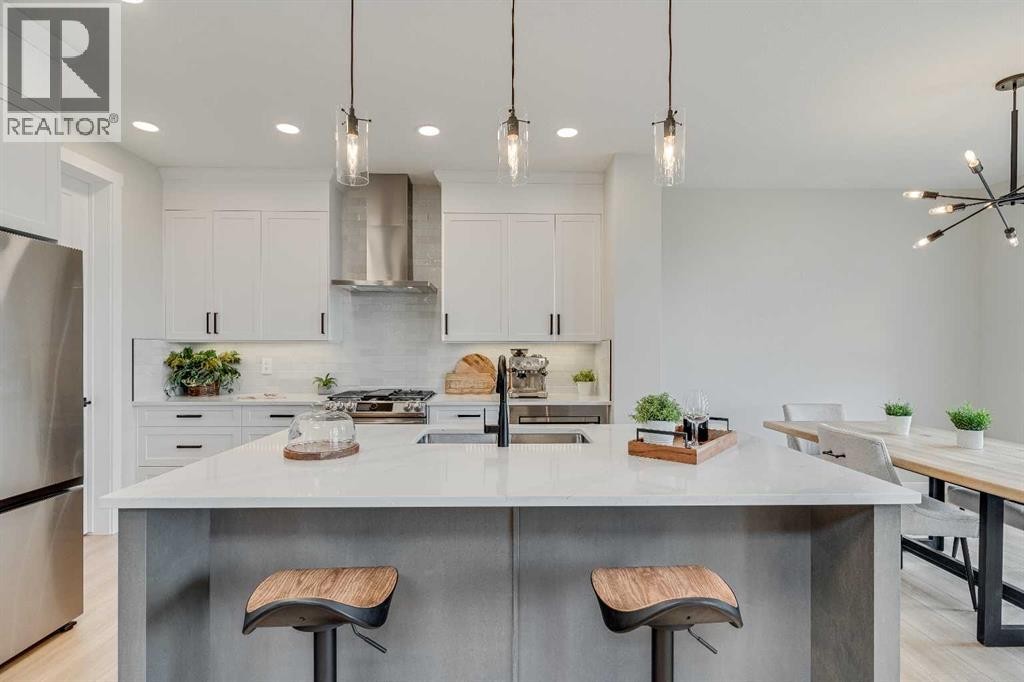 












467 Kinniburgh Loop

,
Chestermere,




Alberta
T1X3C2

