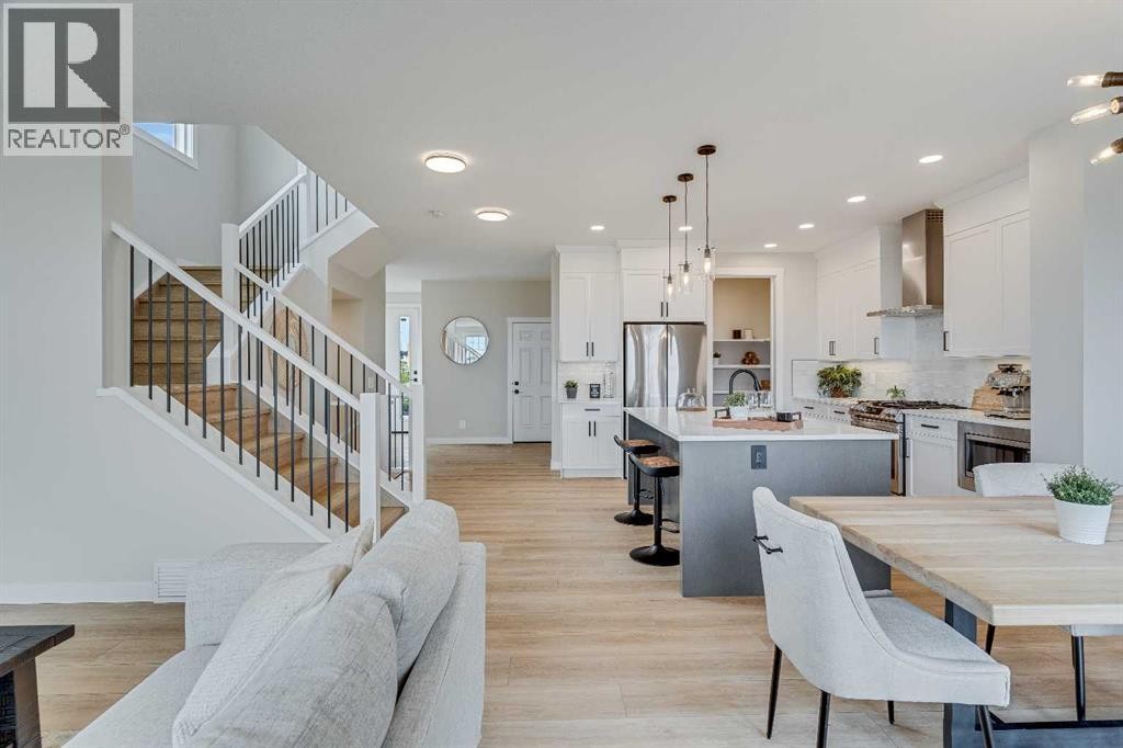 












467 Kinniburgh Loop

,
Chestermere,




Alberta
T1X3C2

